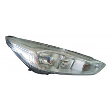 Farol L/d Ford Focus 2015 (avaria)